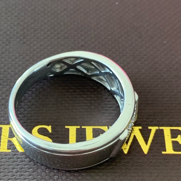 Men’s Wedding Band Sz 10 - Picture 5 of 8